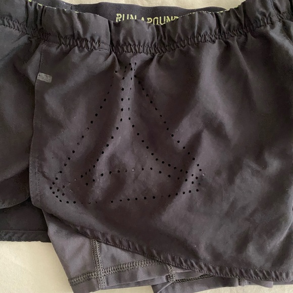 Reebok running shorts - Picture 4 of 4